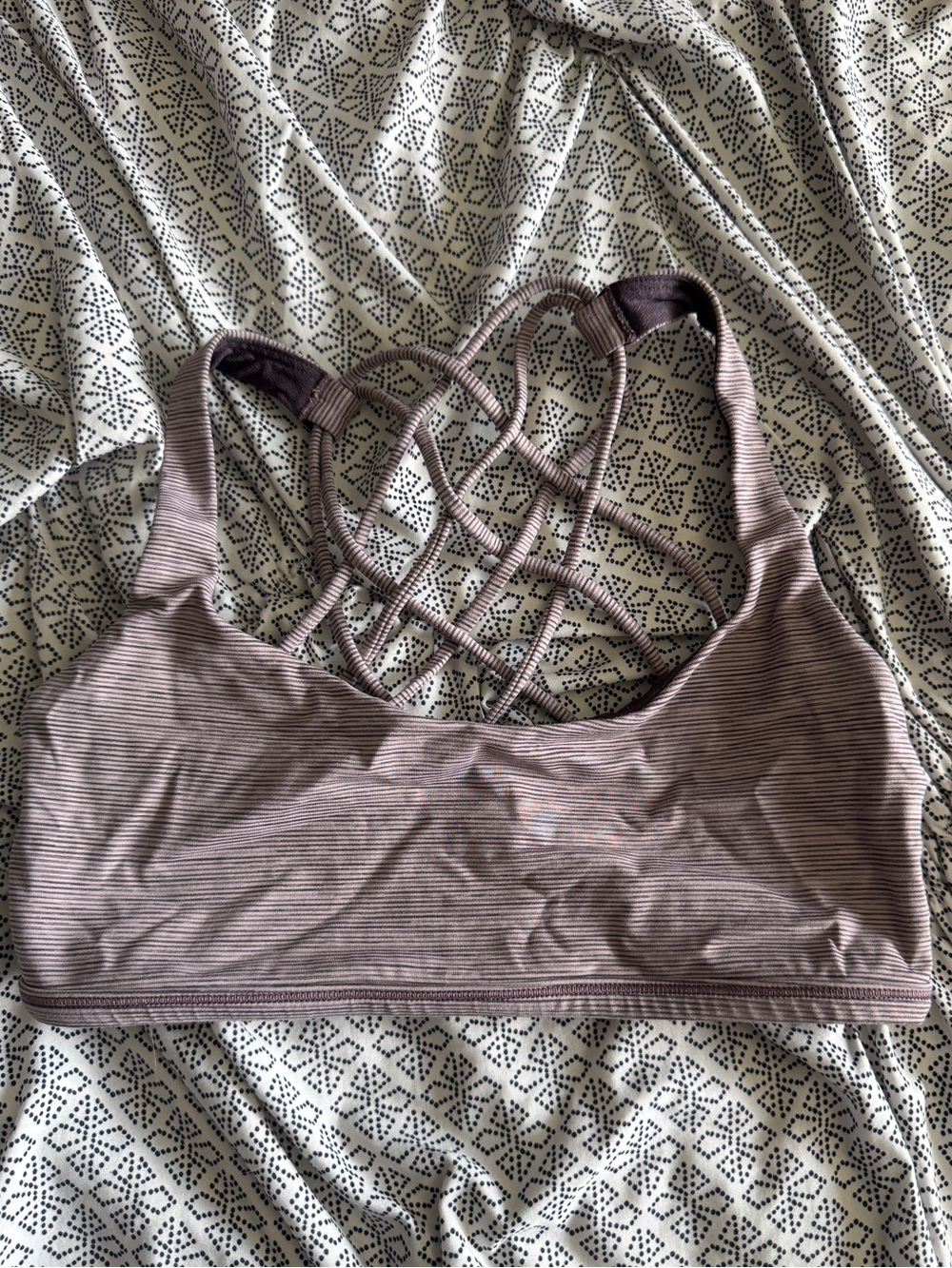 Lululemon Free to Be Bra Size 6